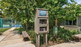767 Skynob Dr, Ann Arbor, MI 48105