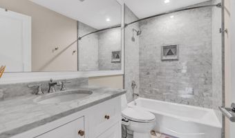 7601 PERSIMMON TREE Ln, Bethesda, MD 20817
