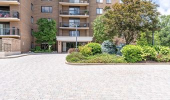 200 N PICKETT St 311, Alexandria, VA 22304