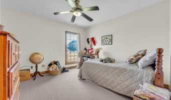 9903 Vermilion Rd, Amherst, OH 44001