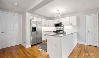 3725 Sudbury Rd, Charlotte, NC 28205
