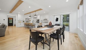 43 Oak Ridge Dr, Avon, CT 06001