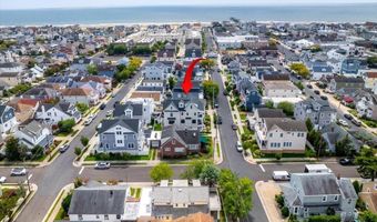 21 N Douglas Ave, Margate City, NJ 08402