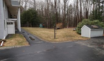 65 Smith St, Augusta, ME 04330