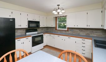 411 Lakeshore Rd, Ashland, OH 44805