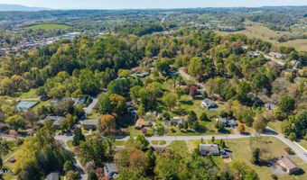 460 NE Oak Hill St, Abingdon, VA 24210