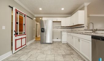 111 N 6th St, Beresford, SD 57004