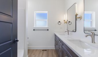 207 W First St W, Carey, ID 83320