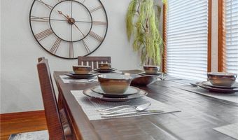 6 Connie Ln, Bella Vista, AR 72715