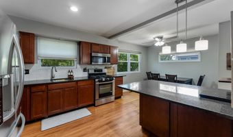 110 Pennsylvania Ave, Absecon, NJ 08201