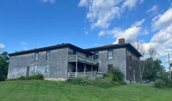 382 S Main St, Alburgh, VT 05440
