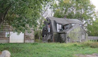 44 Bernard St, Acushnet, MA 02743