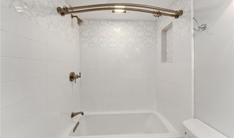 364 Bellevue Ave D3, Newport, RI 02840