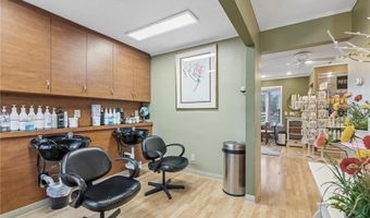 721 E River Rd, Anoka, MN 55303