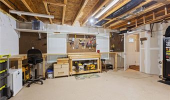 302 Pointe View Dr, Adams Twp., PA 16046
