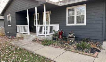 300 Kellogg Ln, Auburn, KS 66402