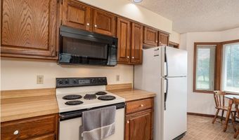 596 E 1732 Rd, Baldwin City, KS 66006