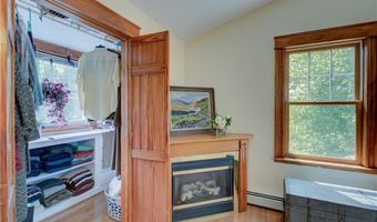 127 Foote St, Barrington, RI 02806