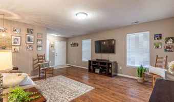 8140 Maple Stream Ln, Indianapolis, IN 46217