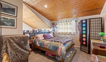 574 E Main St, Ashland, OR 97520