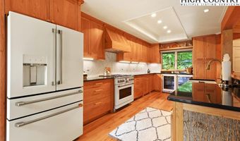 870 Clubhouse Dr A2, Banner Elk, NC 28604