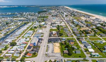 413 W Fort Macon Rd, Atlantic Beach, NC 28512