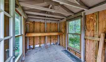 4445 Moon Sta, Acworth, GA 30101