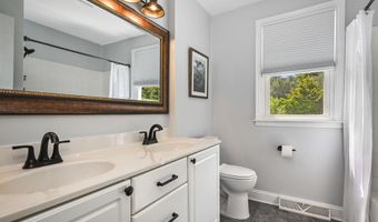 559 CABOT Dr, Hockessin, DE 19707