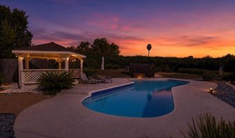 929 Pepper Tree Ln, Fallbrook, CA 92028