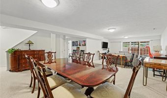 959 Grand View Ln, Aurora, OH 44202