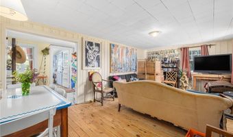 44 Kilburn St, Charlestown, RI 02813