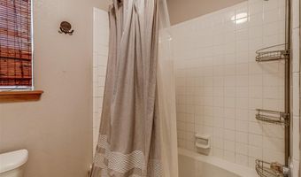 2370 Mary Niblack Rd, Ardmore, OK 73401