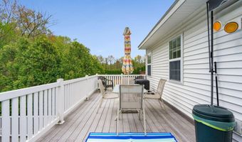 37 Wicken Sq, Albany, NY 12205