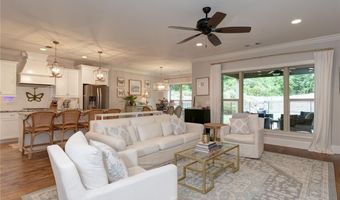 2209 N DONAHUE Dr, Auburn, AL 36830