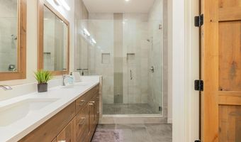 60454 Kangaroo Loop, Bend, OR 97702