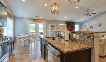 221 Little Man Dr, Boiling Springs, SC 29316