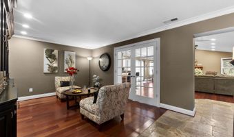7111 CINDY Ln, Annandale, VA 22003