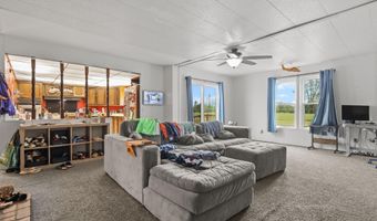 5722 Happy Valley Rd, Anderson, CA 96007