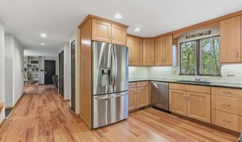 37 Tall Wood Holw, Avon, CT 06001