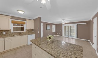 1640 JUNO Trl 105F, Astor, FL 32102