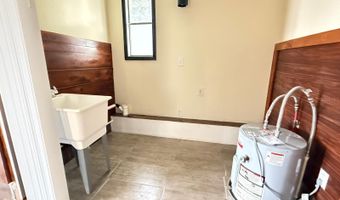 305 ARMOUR Ave, Auburndale, FL 33823
