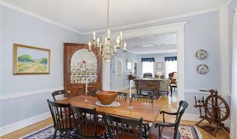 693 Hope St, Bristol, RI 02809