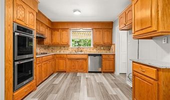 5204 ROBINSON Dr, Alexandria, LA 71301