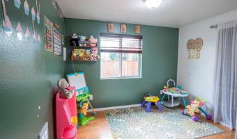 1852 S 60TH St, Springfield, OR 97478