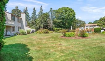 30 Sweet Meadows Ct 26, Narragansett, RI 02882