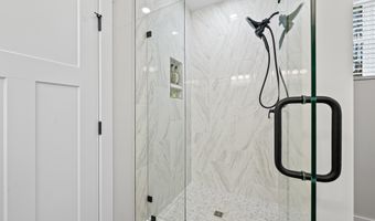 315 Lakefront Dr, Anderson, SC 29626