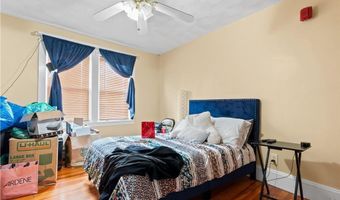 189 Smith St, Cranston, RI 02905