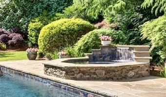 740 Riley Pl, Atlanta, GA 30327