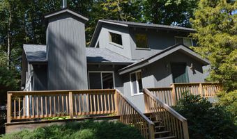 113 Iroquois Ave, Becket, MA 01223