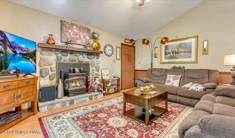 222 Keats Ln, Albrightsville, PA 18210